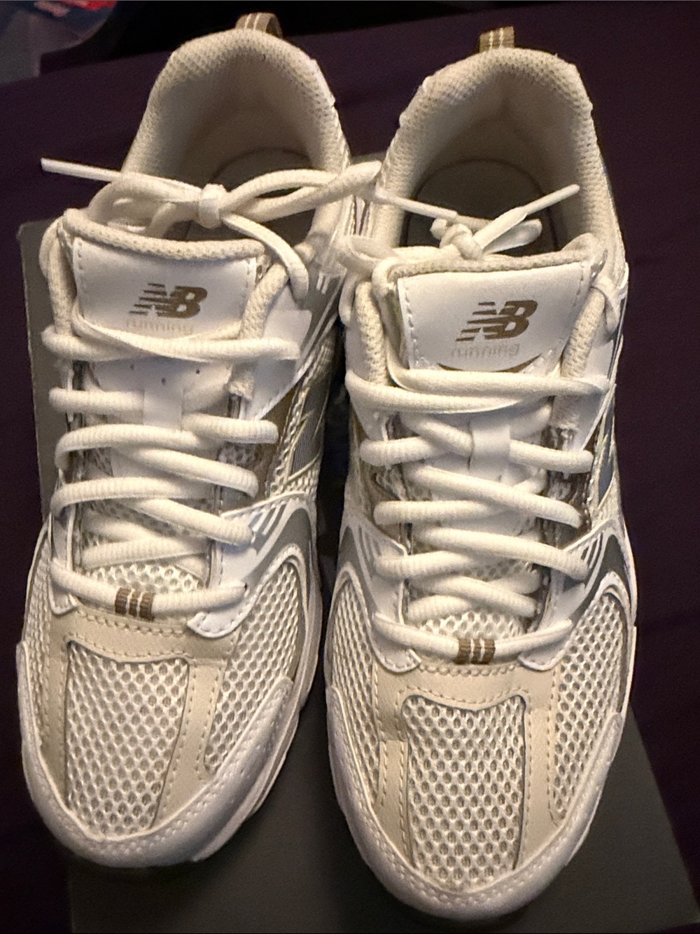 Label on shoe box